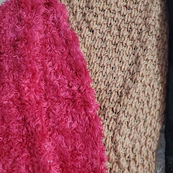 Scarfs bundle for sale - Picture 2 of 5